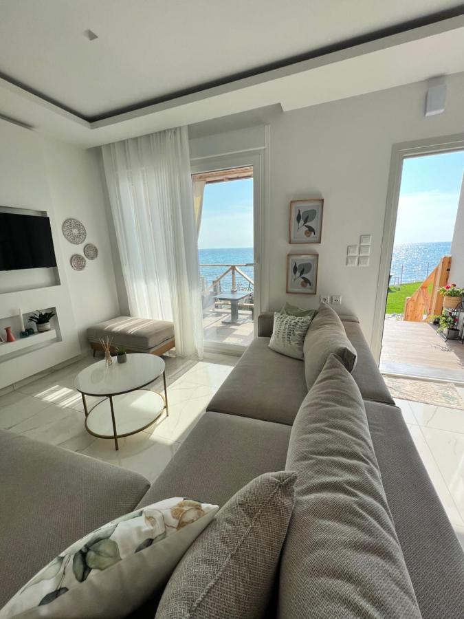 Beachfront Villa Athina Vergia Exterior photo