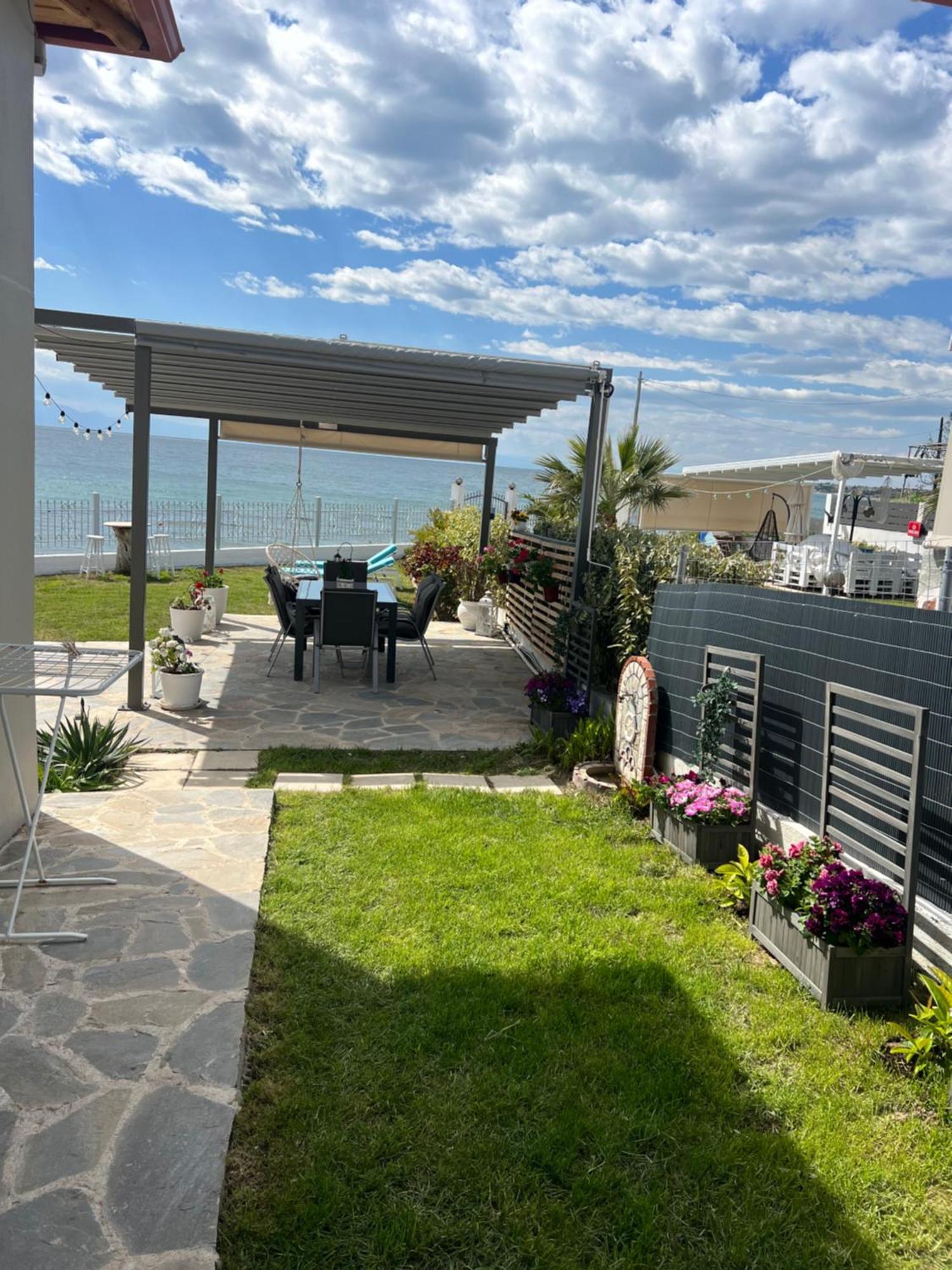 Beachfront Villa Athina Vergia Exterior photo